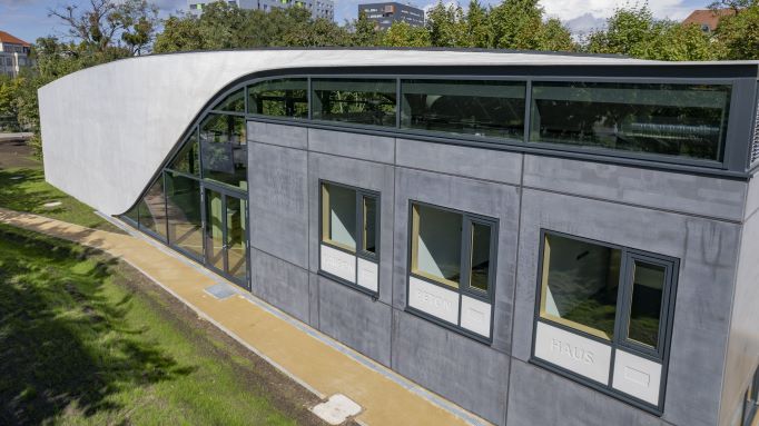 Dresdner Forschungsbau Cube (©Stefan Gröschel, TU Dresden)